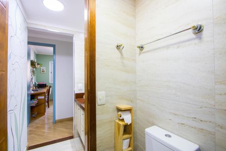 Apartamento à venda com 93m², 3 quartos e 2 vagasBanheiro social