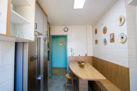 Apartamento à venda com 93m², 3 quartos e 2 vagasCozinha