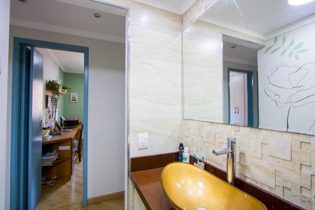 Apartamento à venda com 93m², 3 quartos e 2 vagasBanheiro social