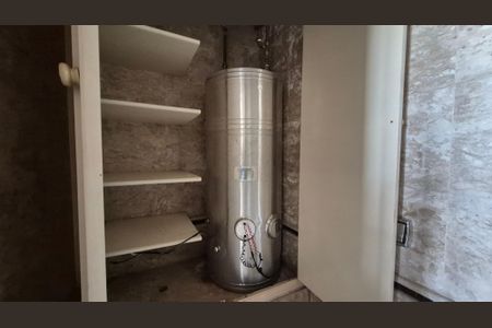 Apartamento à venda com 465m², 4 quartos e 4 vagasBanheiro da Suíte 3