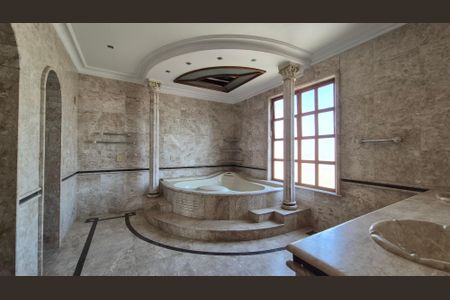 Apartamento à venda com 465m², 4 quartos e 4 vagasBanheiro da Suíte 3