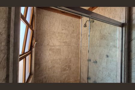 Apartamento à venda com 465m², 4 quartos e 4 vagasBanheiro da Suíte 2