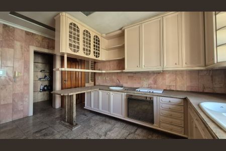 Apartamento à venda com 465m², 4 quartos e 4 vagasCozinha