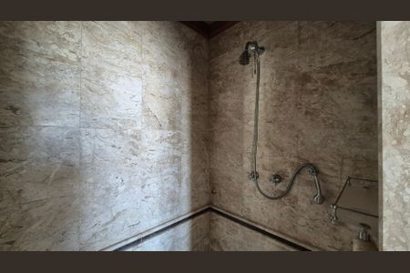 Apartamento à venda com 465m², 4 quartos e 4 vagasBanheiro da Suíte 3