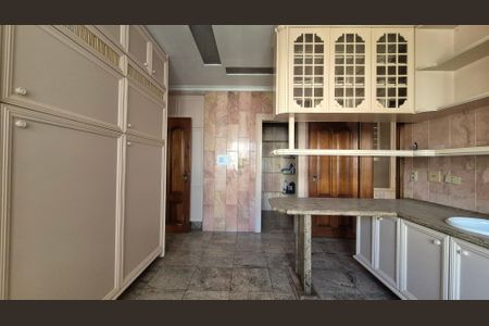 Apartamento à venda com 465m², 4 quartos e 4 vagasCozinha