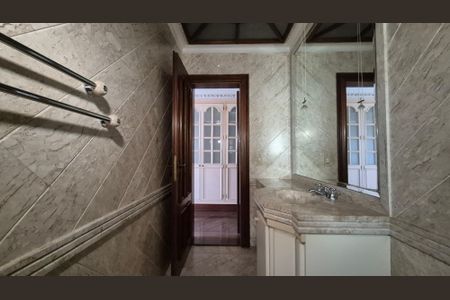 Apartamento à venda com 465m², 4 quartos e 4 vagasBanheiro da Suíte 4