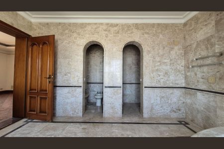 Apartamento à venda com 465m², 4 quartos e 4 vagasBanheiro da Suíte 3