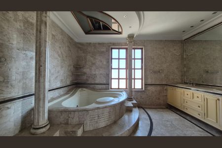 Apartamento à venda com 465m², 4 quartos e 4 vagasBanheiro da Suíte 3