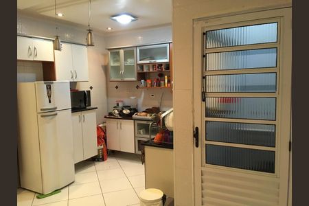 Casa à venda com 2 quartos, 116m² em Jardim Las Vegas, Santo André