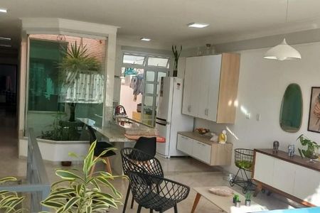 Casa à venda com 3 quartos, 238m² em Paraíso, Santo André