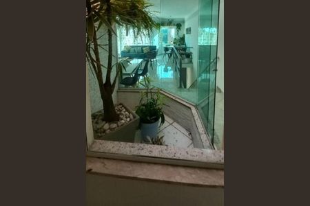 Casa à venda com 238m², 3 quartos e 6 vagas