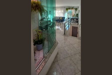 Casa à venda com 3 quartos, 238m² em Paraíso, Santo André