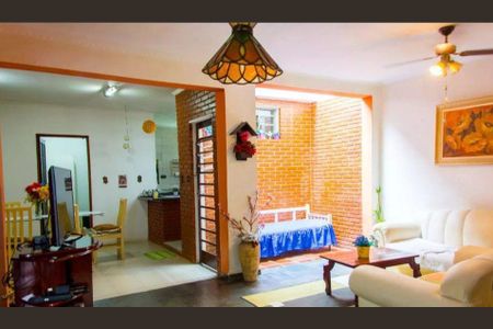 Casa à venda com 3 quartos, 206m² em Santa Maria, São Caetano do Sul