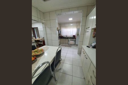 Casa à venda com 6 quartos, 308m² em Fundação, São Caetano do Sul