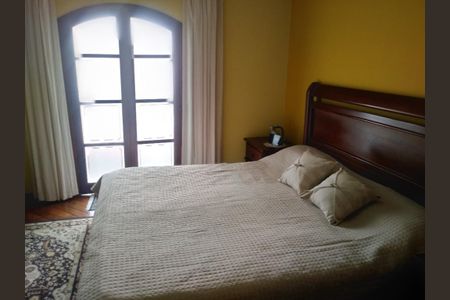 Casa à venda com 3 quartos, 268m² em Vila Alice, Santo André