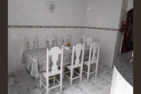 Casa à venda com 3 quartos, 268m² em Vila Alice, Santo André