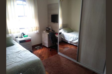 Casa à venda com 3 quartos, 268m² em Vila Alice, Santo André