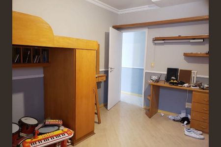 Casa à venda com 3 quartos, 196m² em Vila Scarpelli, Santo André