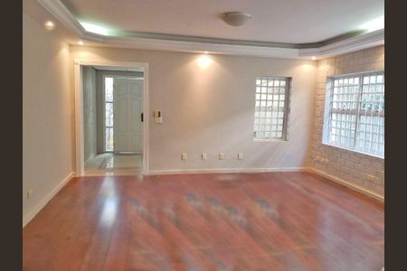 Casa à venda com 3 quartos, 196m² em Vila Scarpelli, Santo André