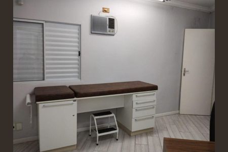 Casa à venda com 3 quartos, 217m² em Vila Scarpelli, Santo André