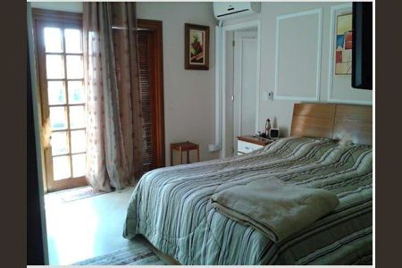 Casa à venda com 3 quartos, 239m² em Vila Alpina, Santo André