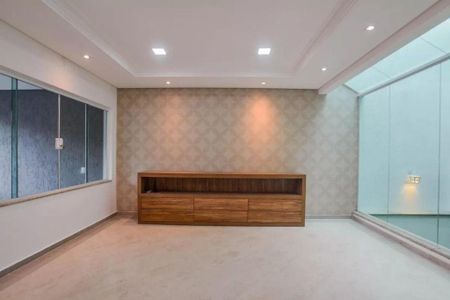 Casa à venda com 4 quartos, 204m² em Vila Assunção, Santo André