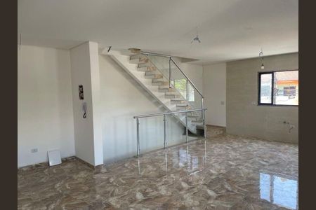 Casa à venda com 2 quartos, 128m² em Vila Pires, Santo André