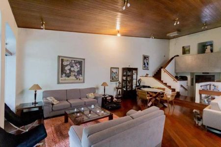 Casa à venda com 3 quartos, 560m² em Campestre, Santo André