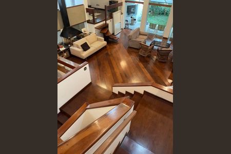 Casa à venda com 3 quartos, 560m² em Campestre, Santo André