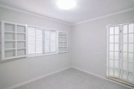 Casa à venda com 4 quartos, 174m² em Jardim Ocara, Santo André