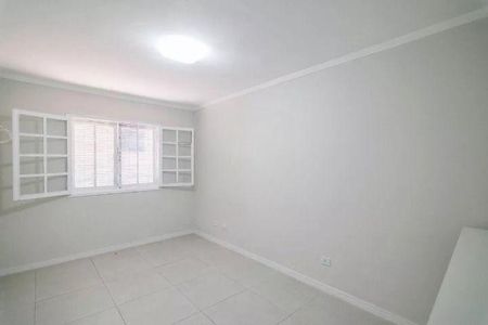 Casa à venda com 4 quartos, 174m² em Jardim Ocara, Santo André
