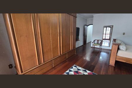 Casa à venda com 4 quartos, 200m² em Vila Camilópolis, Santo André