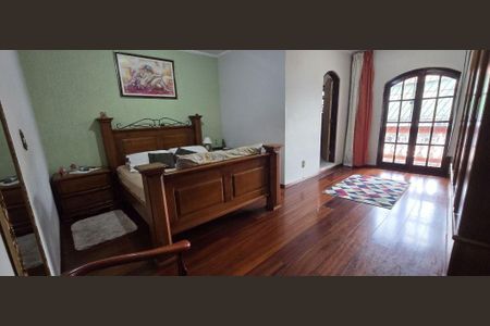 Casa à venda com 4 quartos, 200m² em Vila Camilópolis, Santo André