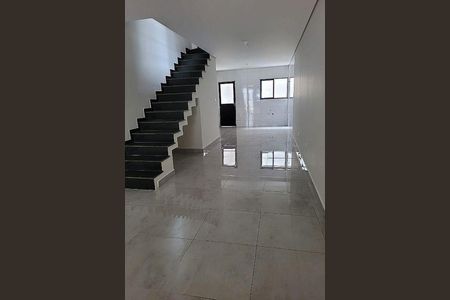 Casa à venda com 120m², 3 quartos e 2 vagas