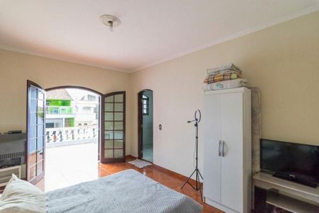 Casa à venda com 3 quartos, 234m² em Jardim Las Vegas, Santo André