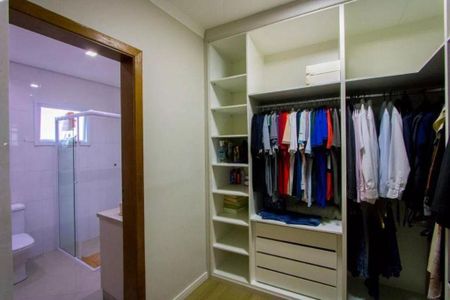 Casa à venda com 3 quartos, 212m² em Vila Assunção, Santo André