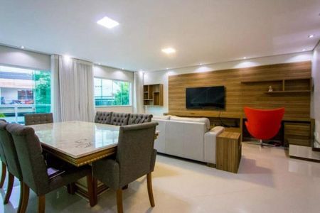 Casa à venda com 3 quartos, 212m² em Vila Assunção, Santo André