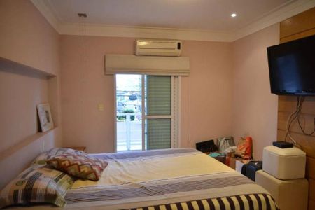 Casa à venda com 3 quartos, 125m² em Vila Scarpelli, Santo André