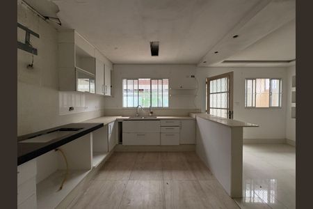 Casa à venda com 424m², 3 quartos e 6 vagasCozinha