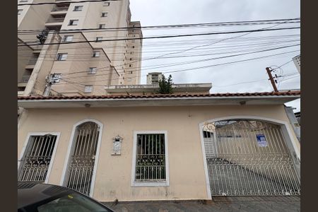 Casa à venda com 424m², 3 quartos e 6 vagasFachada + plaquinha