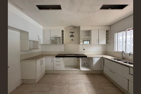 Casa à venda com 424m², 3 quartos e 6 vagasCozinha