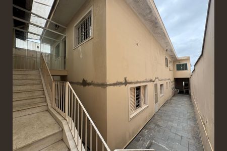 Casa à venda com 424m², 3 quartos e 6 vagasCorredor/ quintal casa