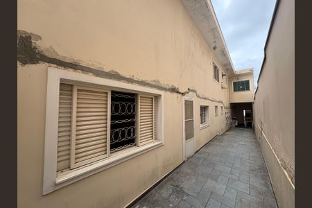 Casa à venda com 424m², 3 quartos e 6 vagasCorredor/ quintal casa