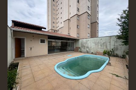 Casa à venda com 424m², 3 quartos e 6 vagasPiscina