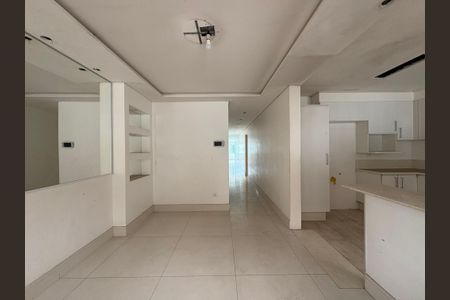 Casa à venda com 424m², 3 quartos e 6 vagasCozinha