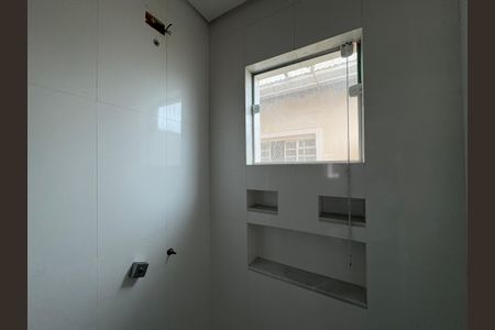 Casa à venda com 424m², 3 quartos e 6 vagasBanheiro da Suíte 2