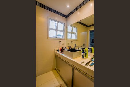 Casa à venda com 409m², 6 quartos e 6 vagas Casa à venda com 409m², 6 quartos e 6 vagasBanheiro da Suíte 3