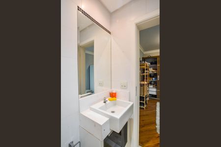 Casa à venda com 409m², 6 quartos e 6 vagas Casa à venda com 409m², 6 quartos e 6 vagasBanheiro da Suíte 2