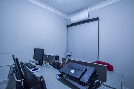 Casa à venda com 409m², 6 quartos e 6 vagas Casa à venda com 409m², 6 quartos e 6 vagasEscritório