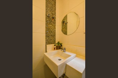 Casa à venda com 409m², 6 quartos e 6 vagas Casa à venda com 409m², 6 quartos e 6 vagasLavabo